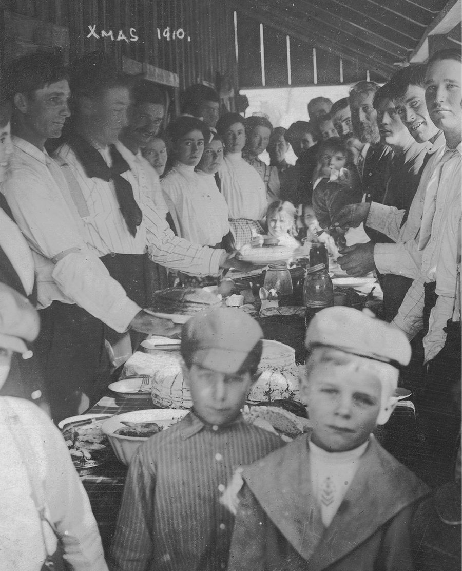All the Poseys gathered for a banquet in Mayhill.